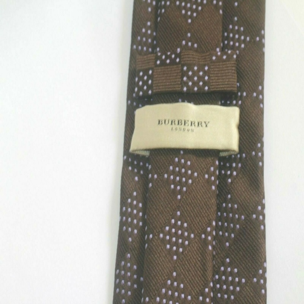 Recent Burberry London Men's Thick Tie Italy - Picture 2 of 6